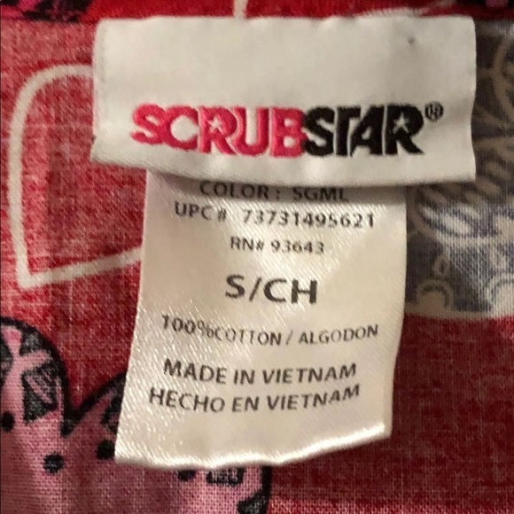 Scrub Star Top Shirt Women’s Size Small Valentines 
Red with heart print - Picture 3 of 5